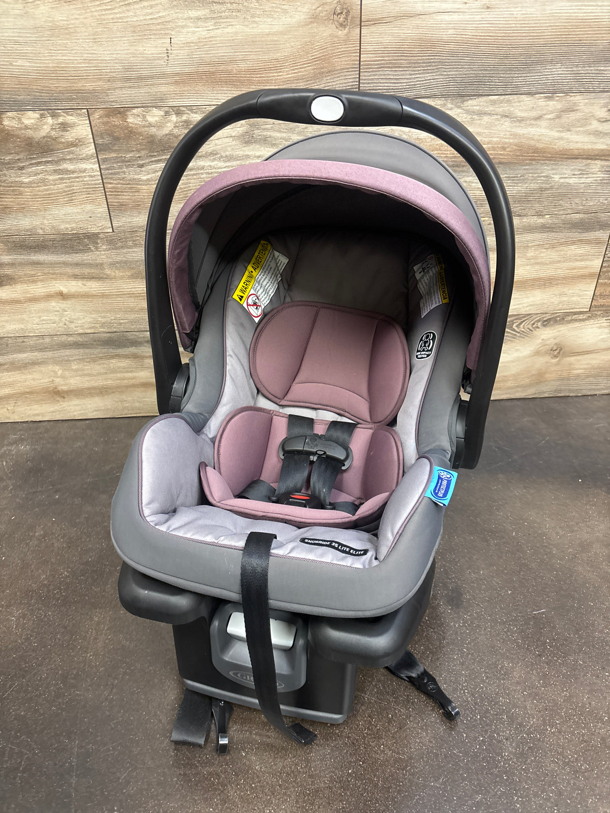 Graco SnugRide35 Infant Car Seat in Purple