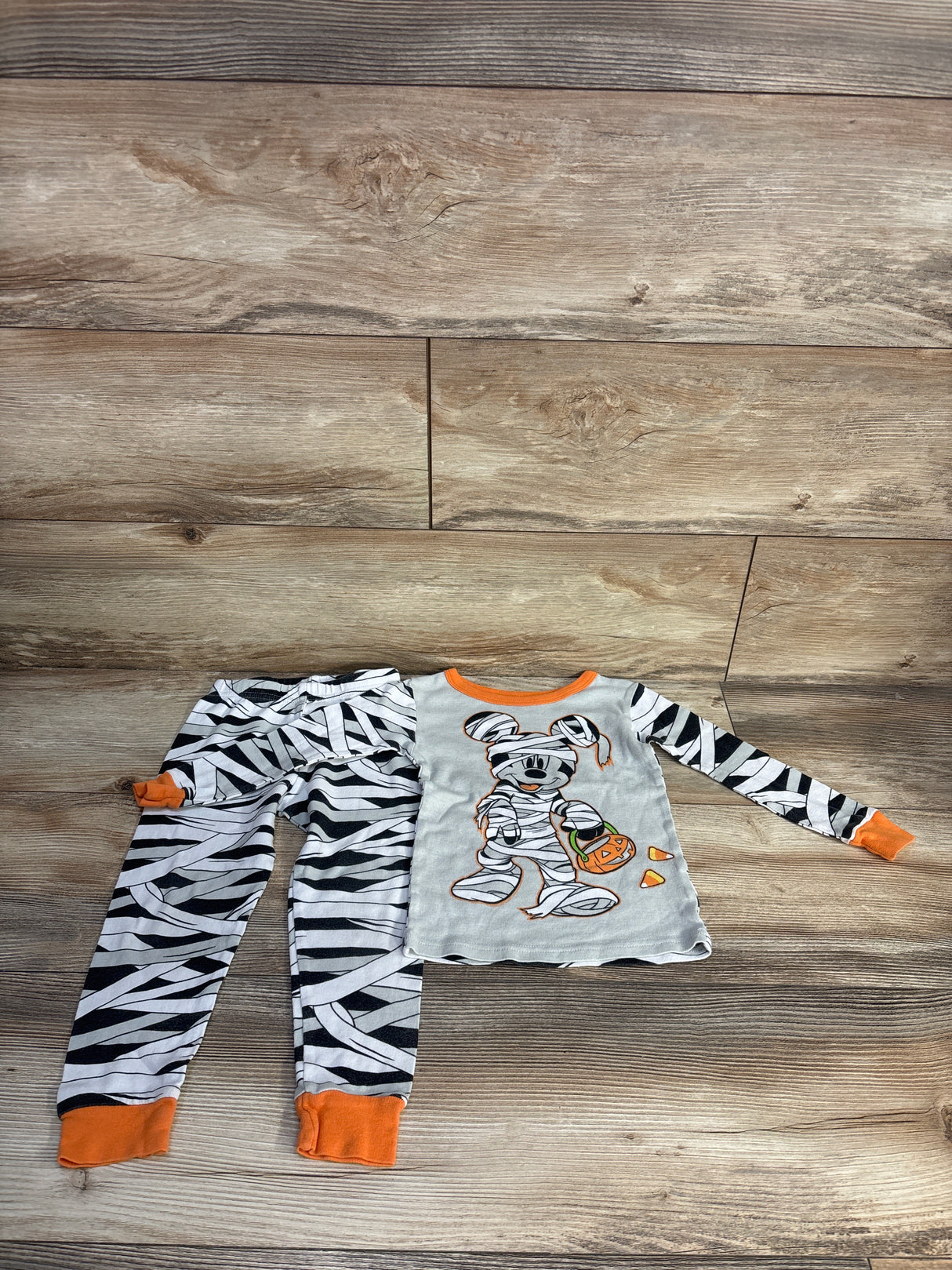 Disney 2pc Mickey Mouse Halloween Pajama Set Grey sz 4T