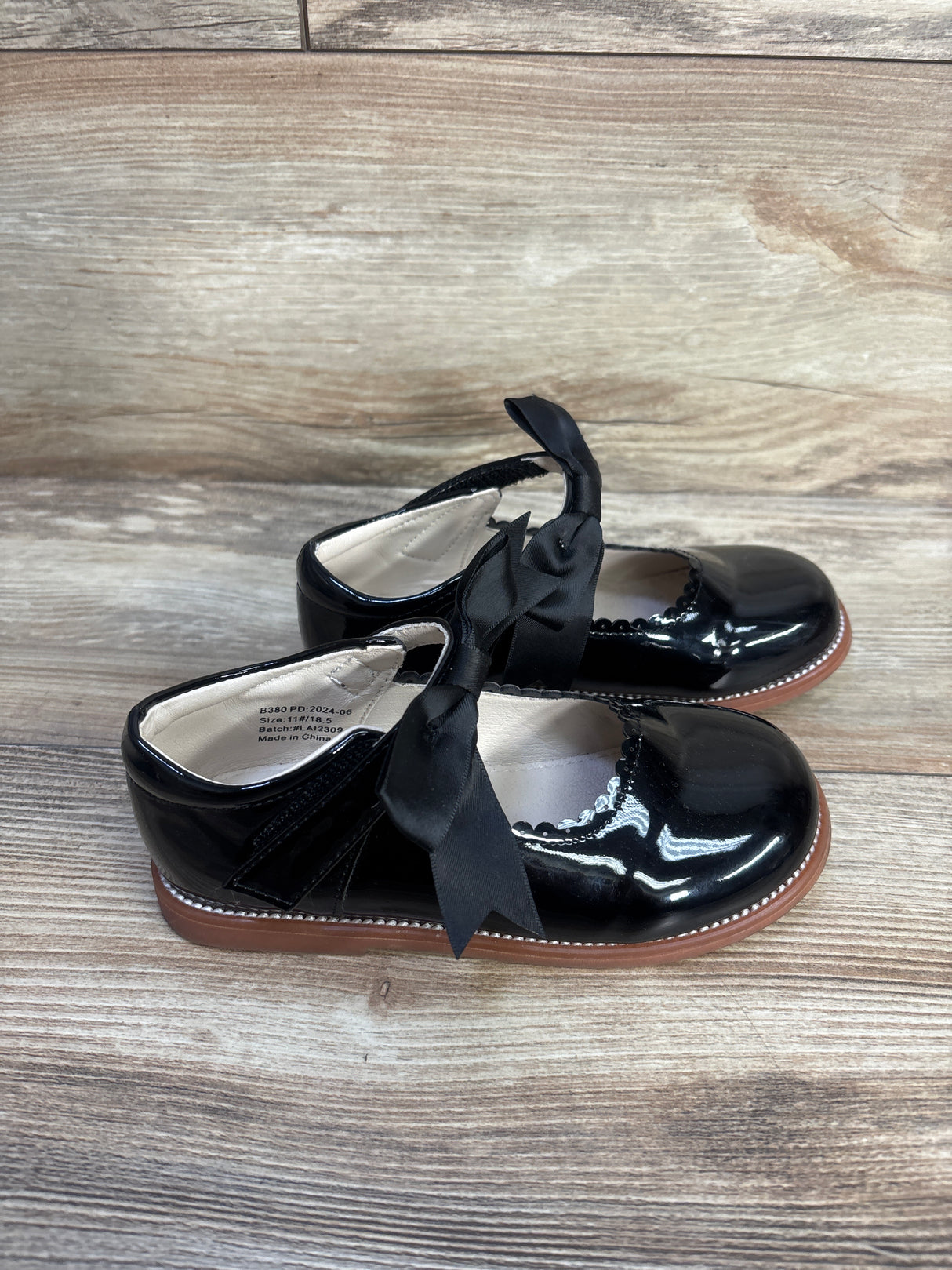 Felix & Flora Patent Leather Bow Mary Jane Flats Black sz 11c