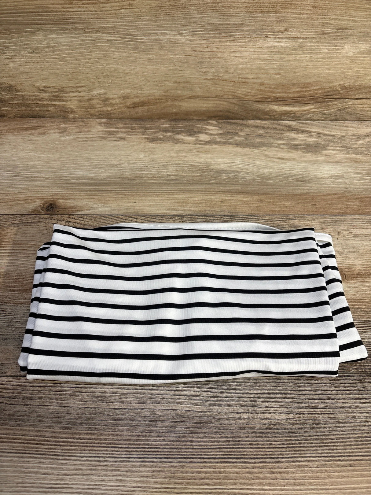 Lucine Multi Use Nursing Cover, Striped - Me n Mommy To Be