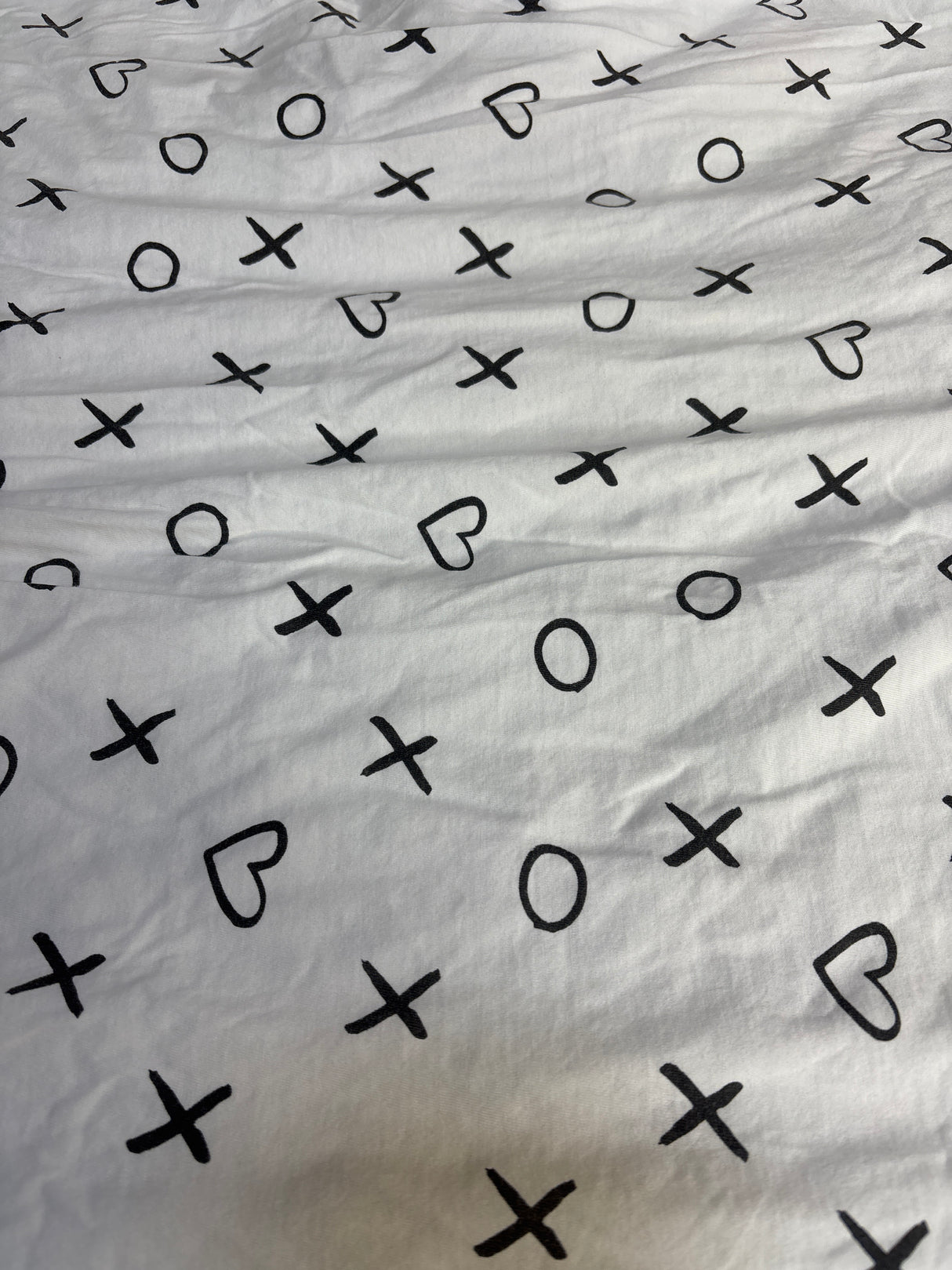 Xo Xo Fitted Crib Sheet, White