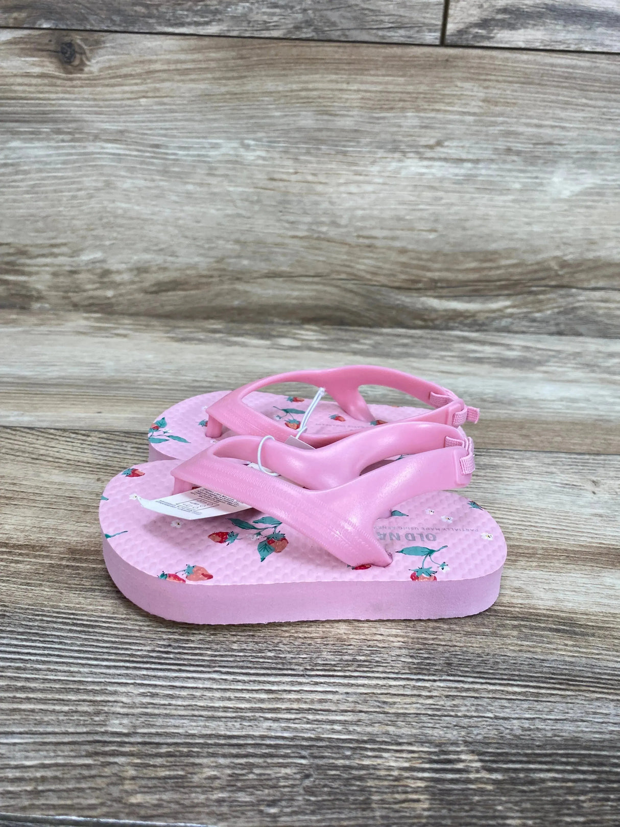 NEW Old Navy Strawberry Print Flip-Flops Pink sz 5c - Me n Mommy To Be