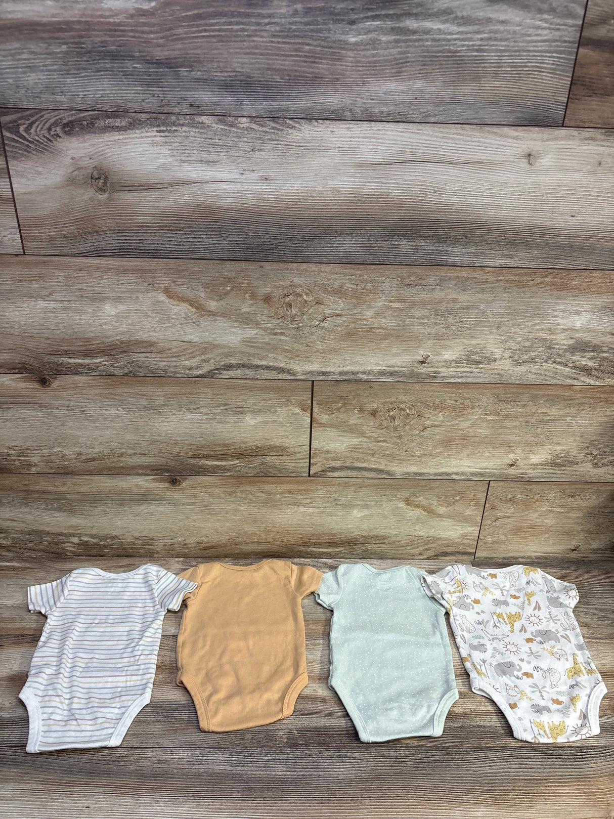 DreamGro 4pk Bodysuits White sz 3-6m