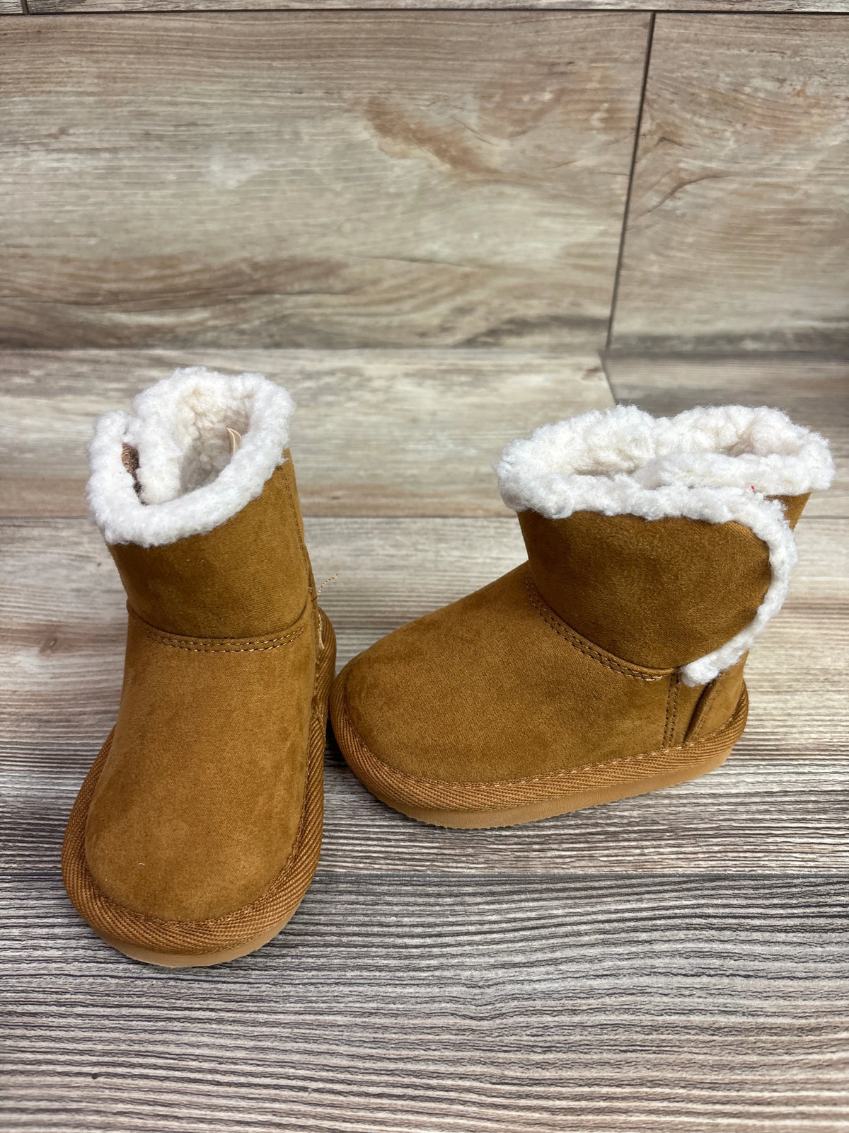 Baby Gap vegan suede cognac brown cozy boots with white sherpa lining