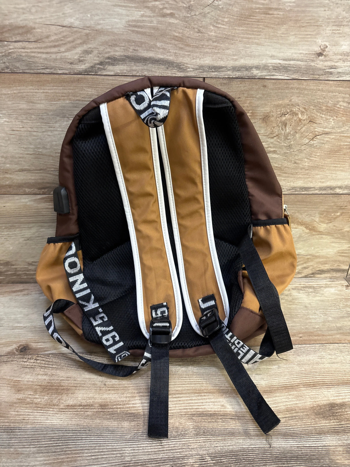 Wenray Capybara Backpack Brown