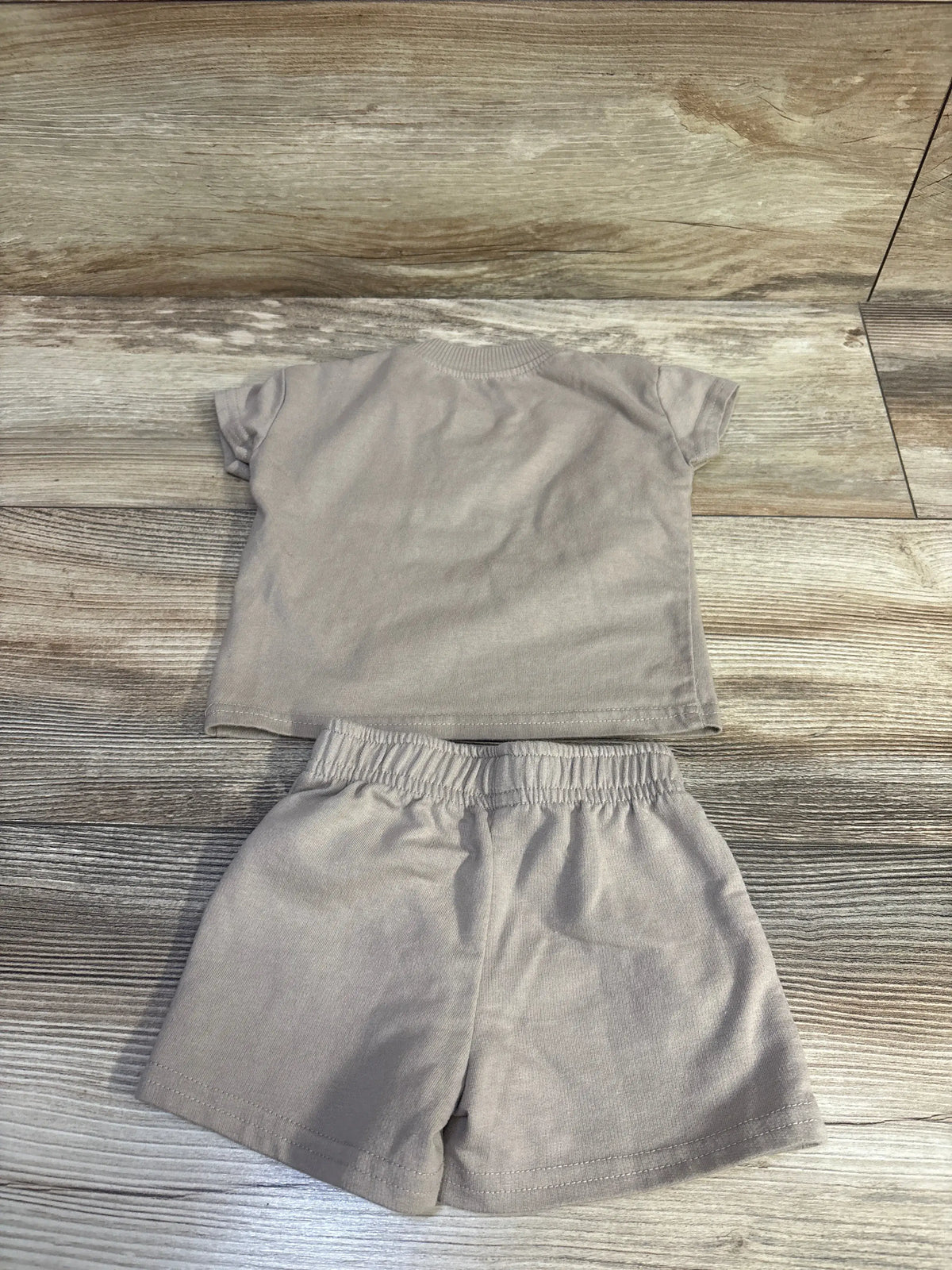 Disney Baby 2-piece brown shirt and shorts set for infants size 0-3m