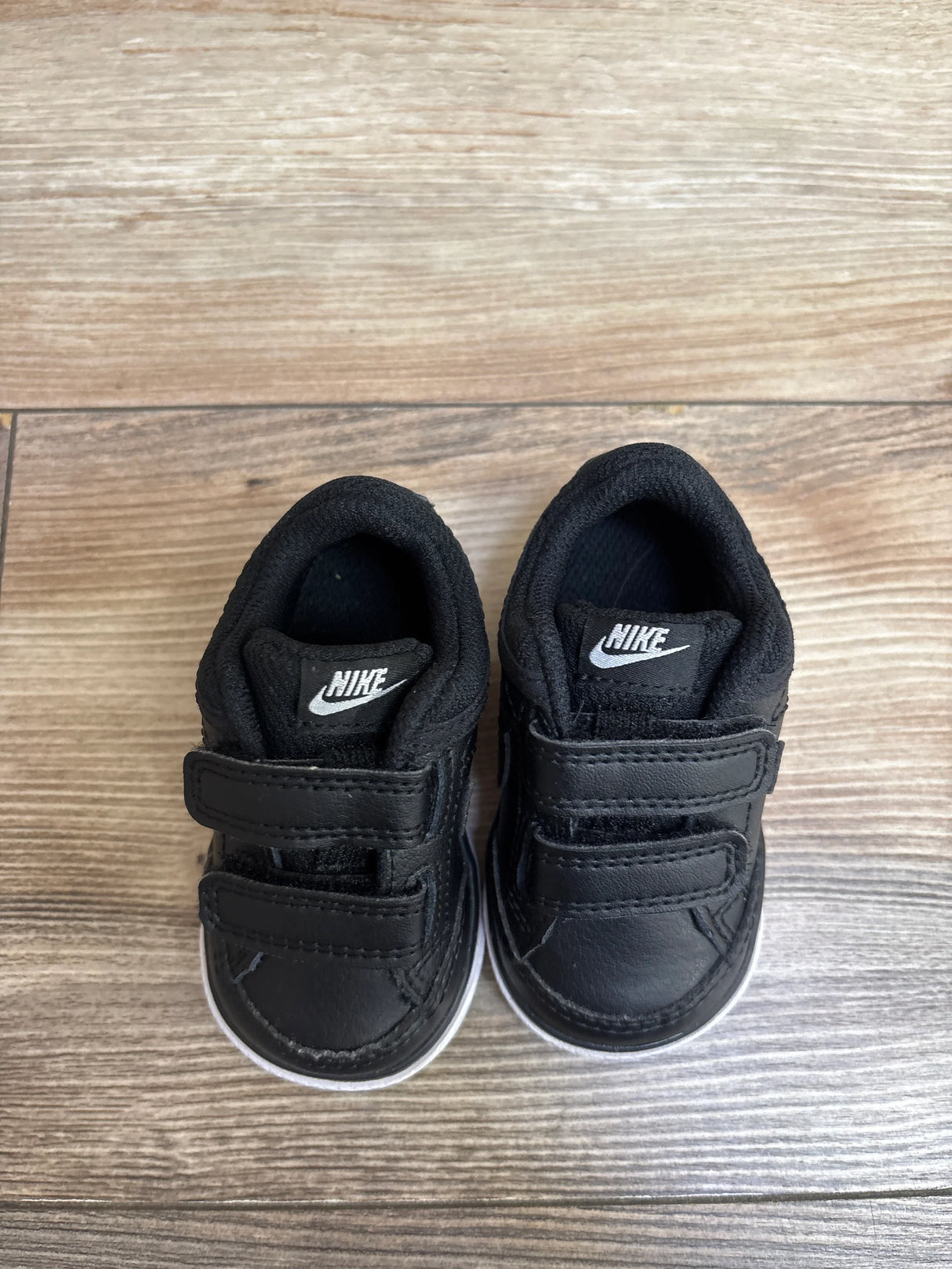 Nike Capri 3 Leather TD 'Black White' Sneakers sz 3c