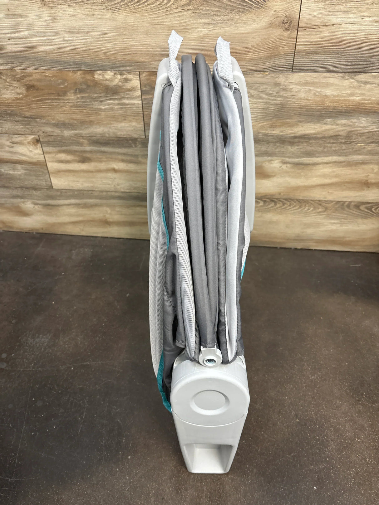 NEW Fisher Price On-The-Go Baby Dome in Color Climbers - Me n Mommy To Be