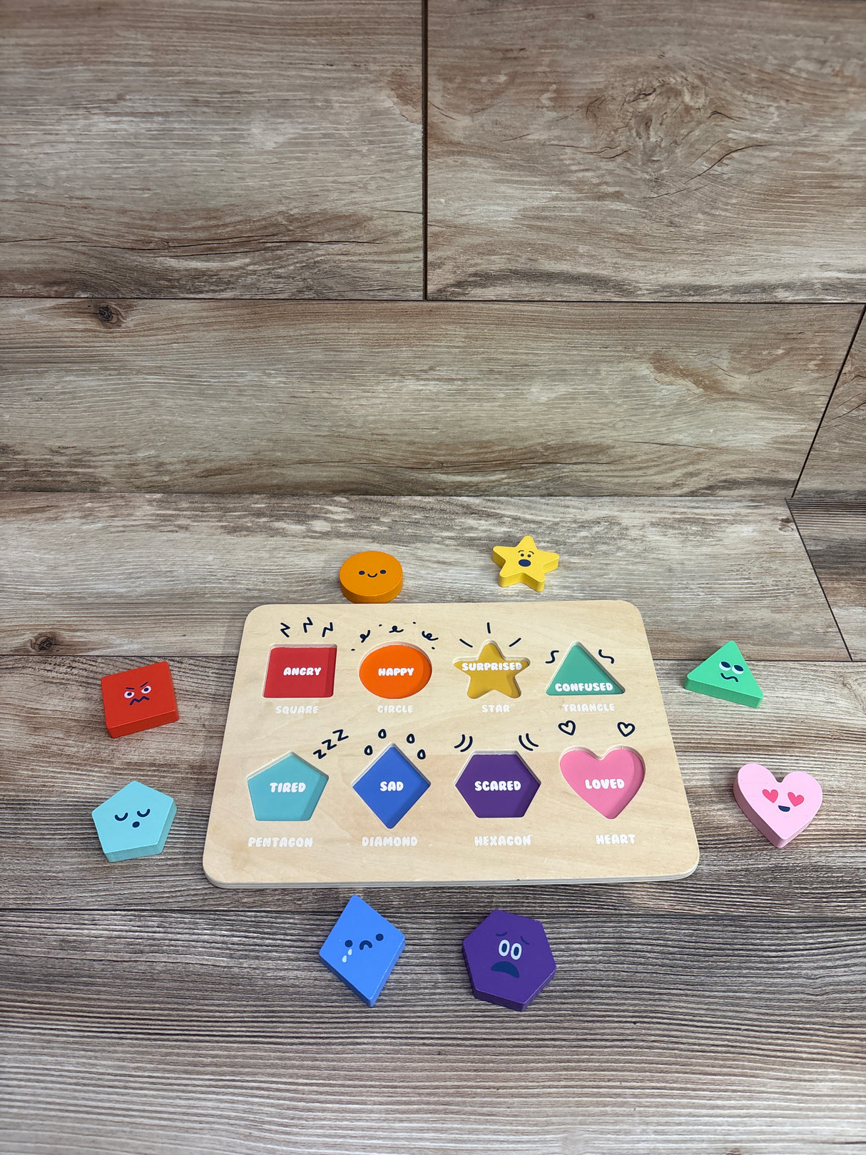 Gigglescape Wooden Shapes Puzzle 8pc