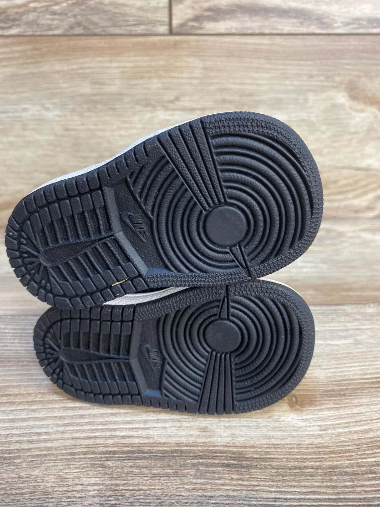 Air Jordan 1 Mid TD 'Black Purple' Sneakers sz 3c