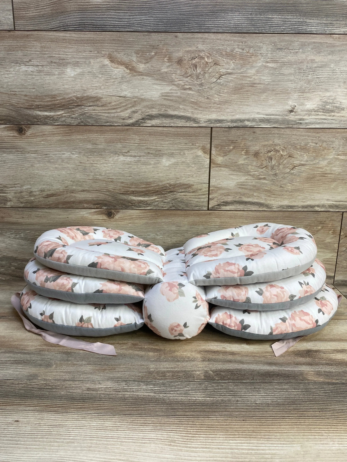 Infantino Elevate Adjustable Nursing Pillow Pink Floral - Me n Mommy To Be