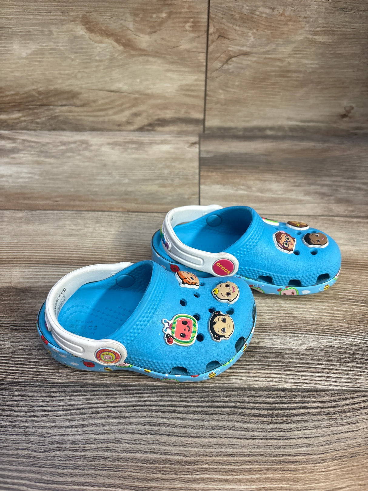 Crocs Cocomelon Classic Clogs Blue sz 6c
