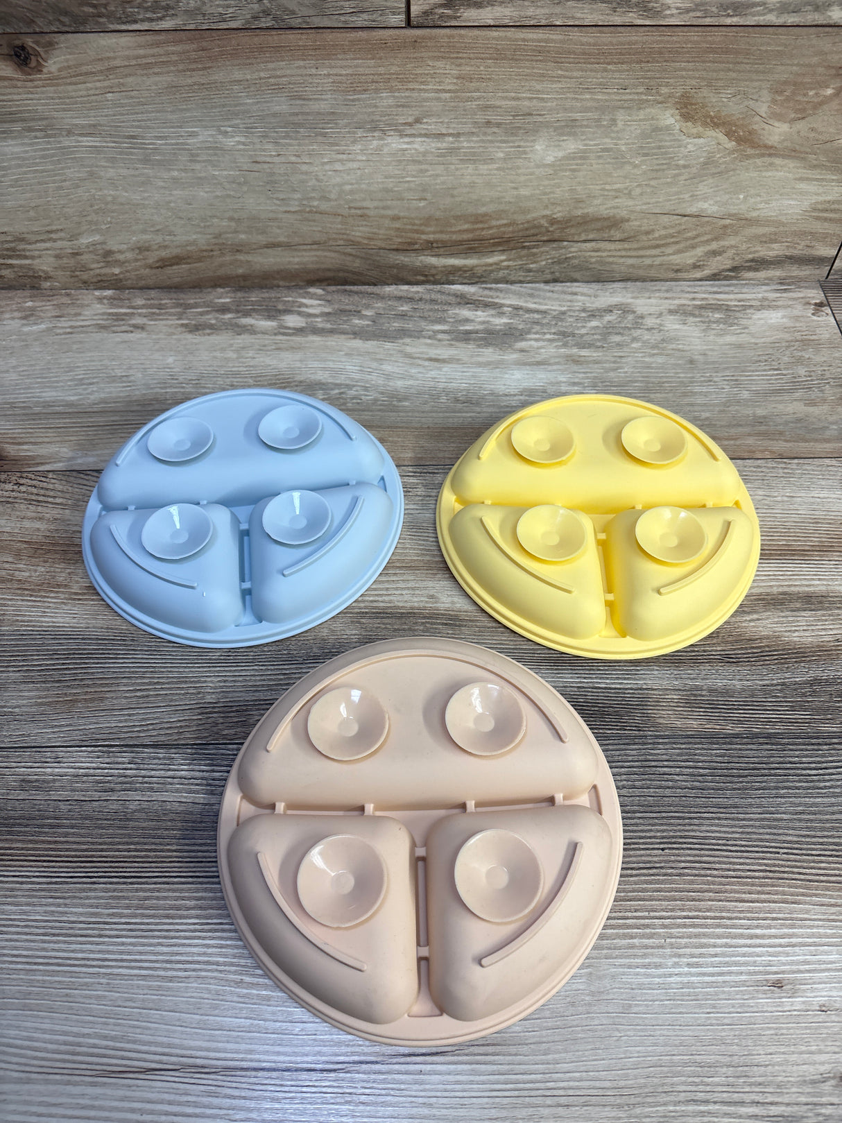 Mia Li 3pk Divided Silicone Suction Plates