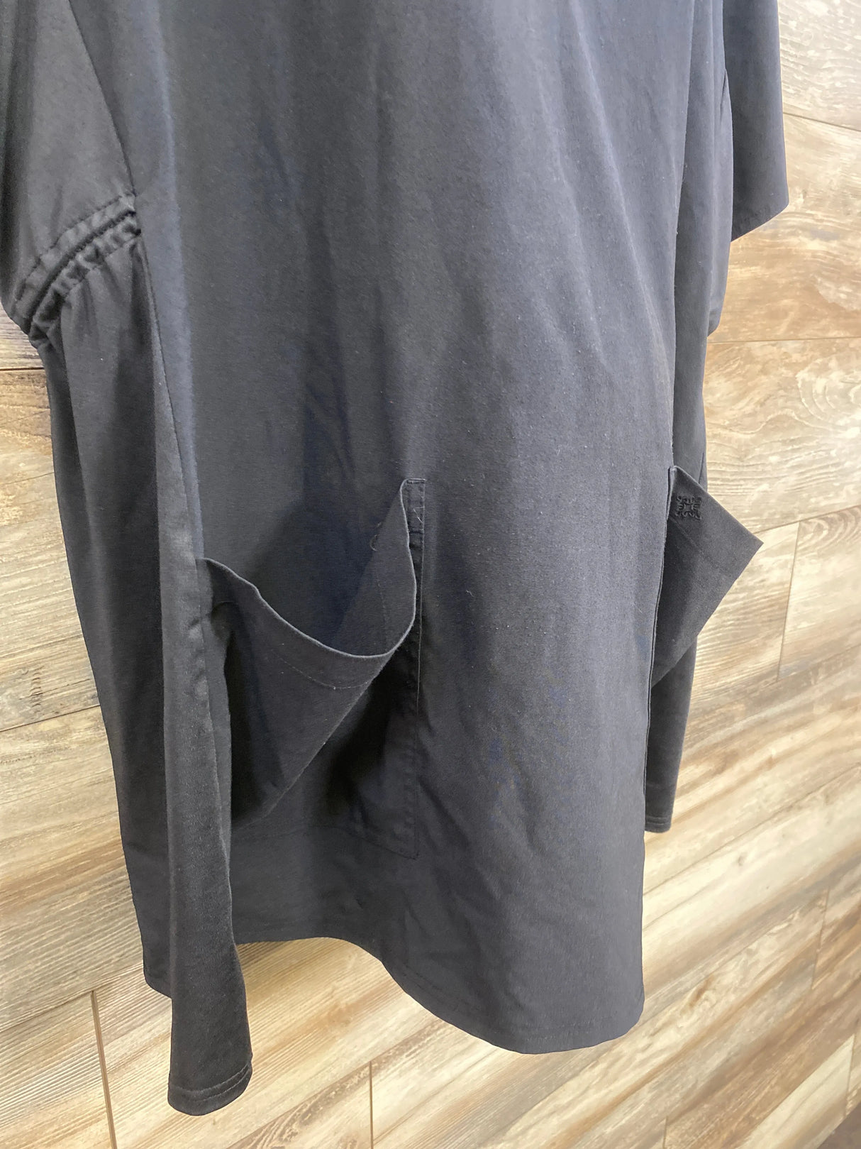 Medcouture Scrub Top Black sz 2XL - Me n Mommy To Be