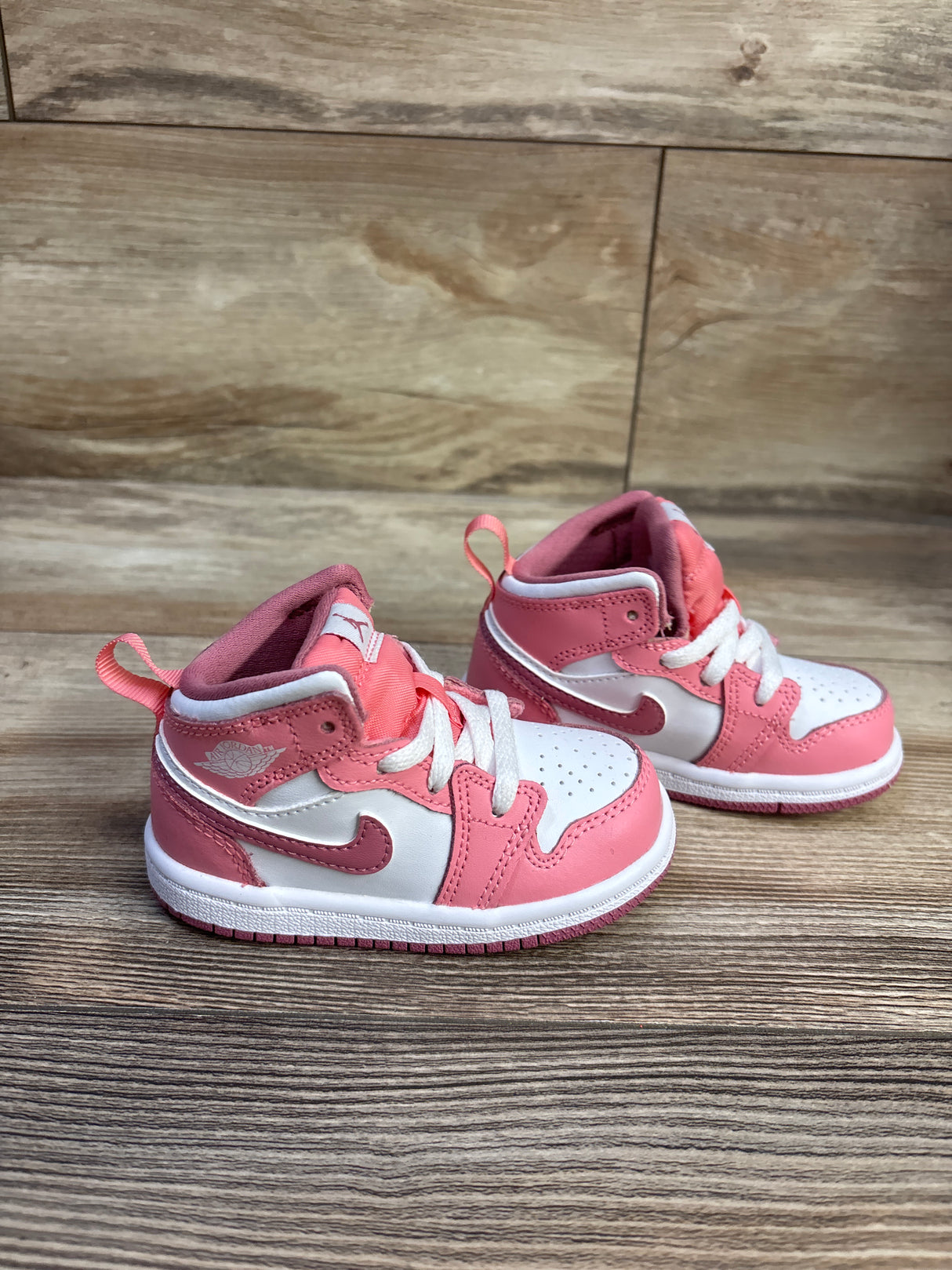 Jordan 1 Mid TD 'Coral Chalk/Desert Berry/White' Sneakers sz 5c