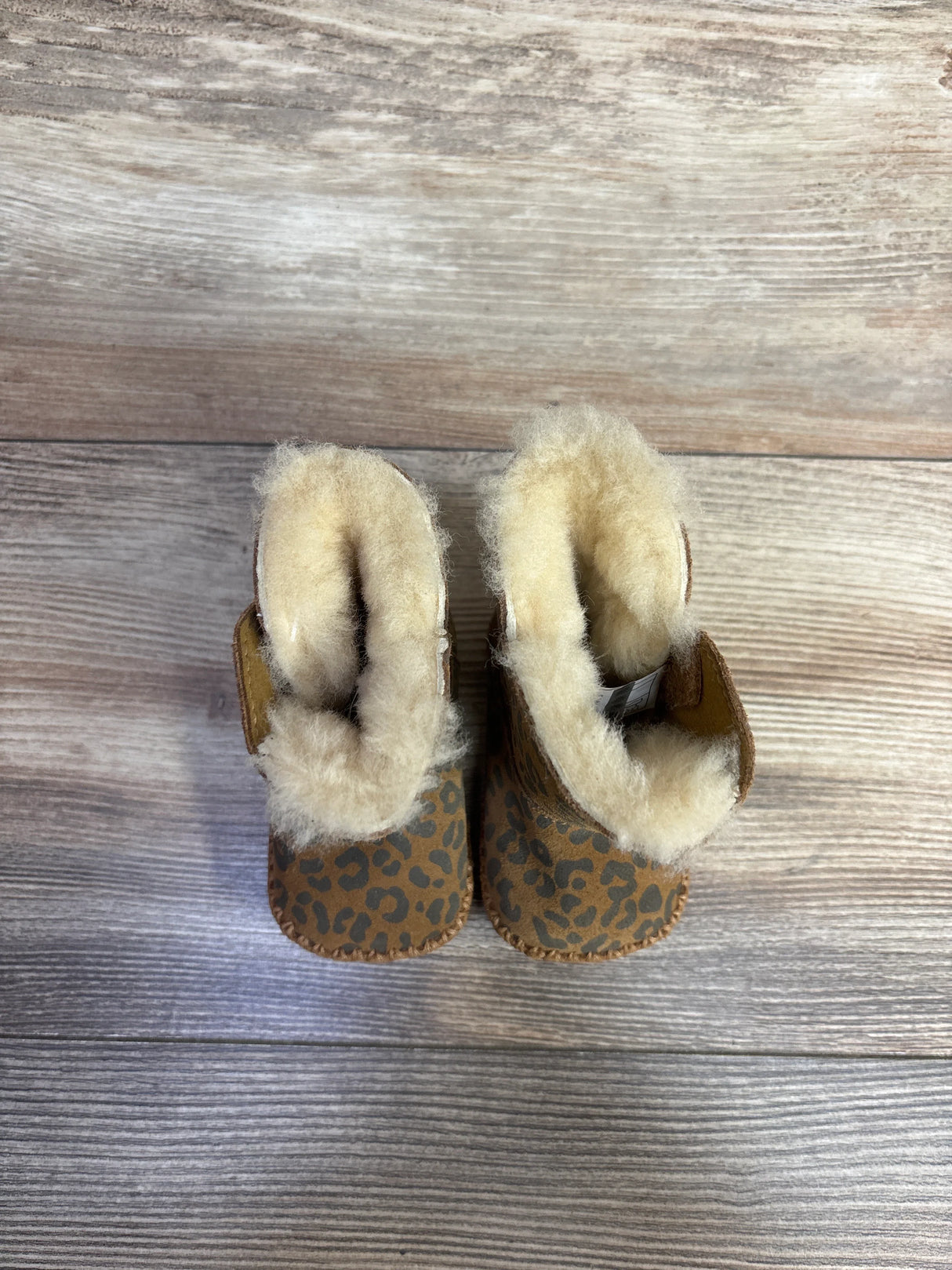 UGG Australia Cassie Leopard Print Boots Brown sz 0/1c