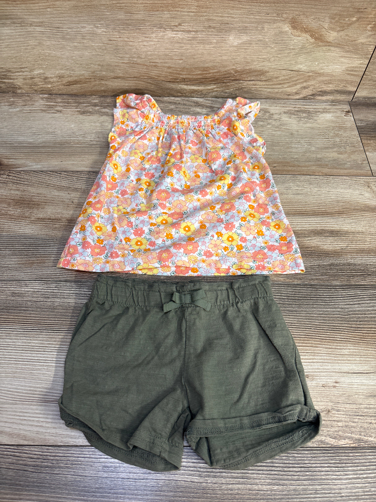 Carter's 2pc Floral Top & Shorts Set White sz 2T