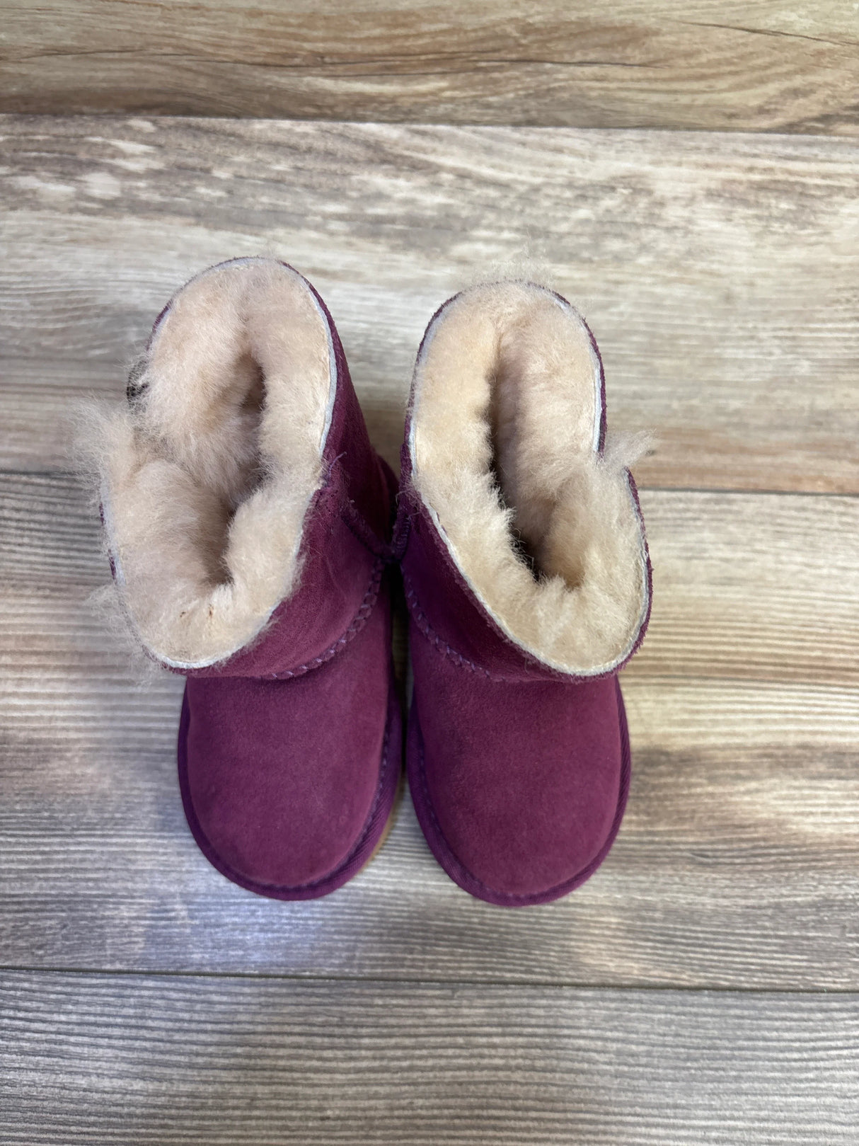 UGG Maybin Pull On Boots Purple sz 7c