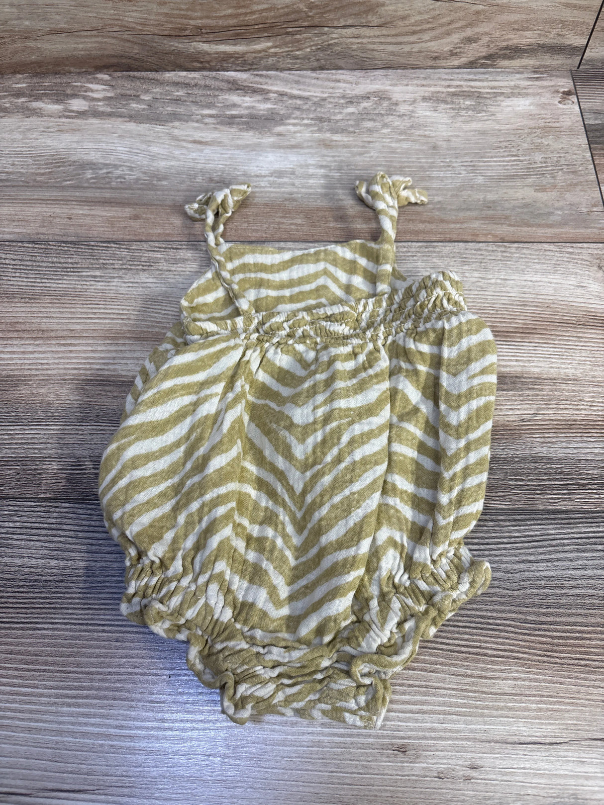 Old Navy Gauze Tank Romper Beige sz 3-6m