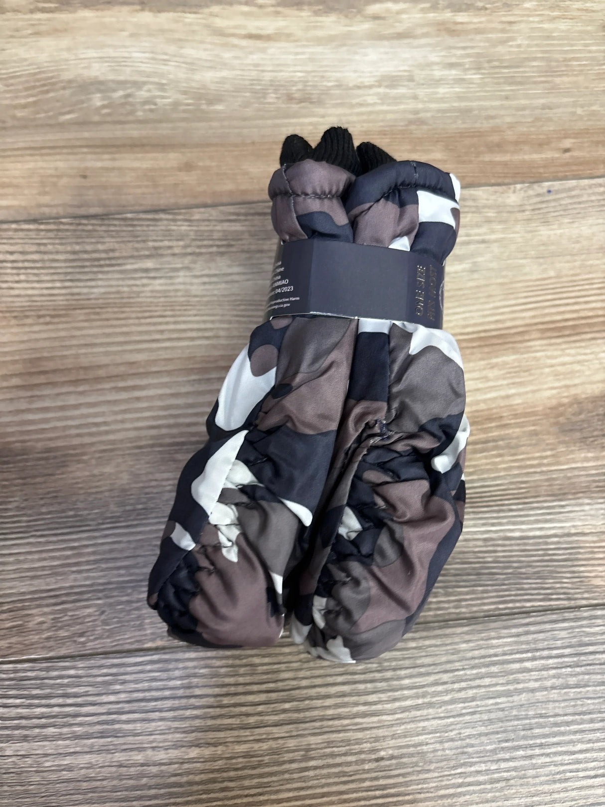 NEW ThermaWear Kid's Ski Mittens Grey Camo OSFM