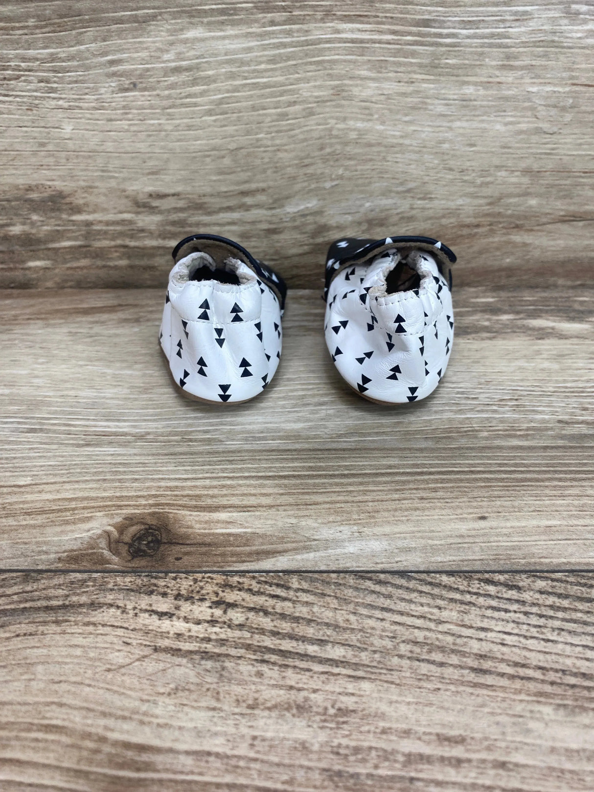Robeez Soft Sole Leather Sole Shoes Triangles Black/White Sz 1c/2c - Me n Mommy To Be