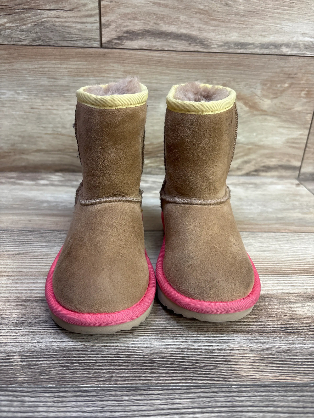 UGG Classic II Boots, Rainbow sz 9c