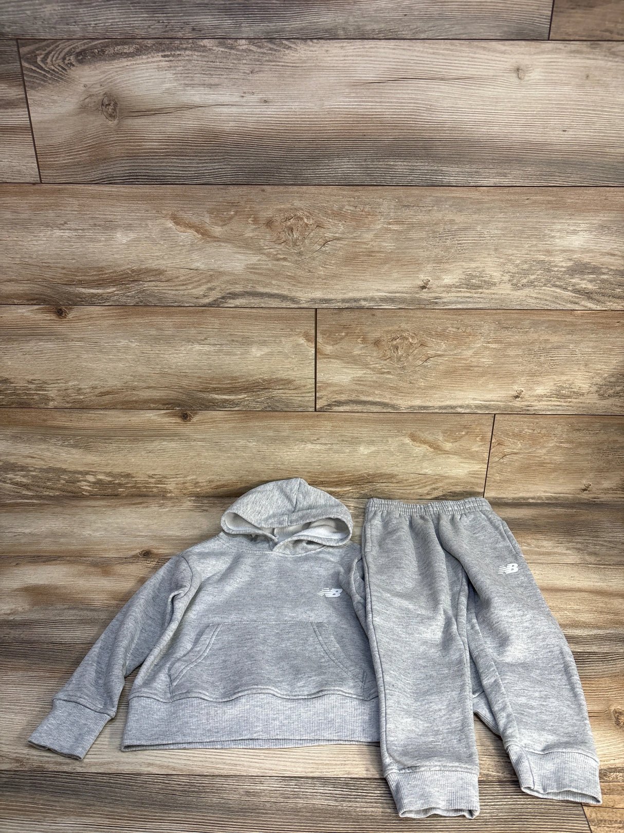 New Balance 2pc Pullover Sweatshirt & Joggers Set Grey sz 4T