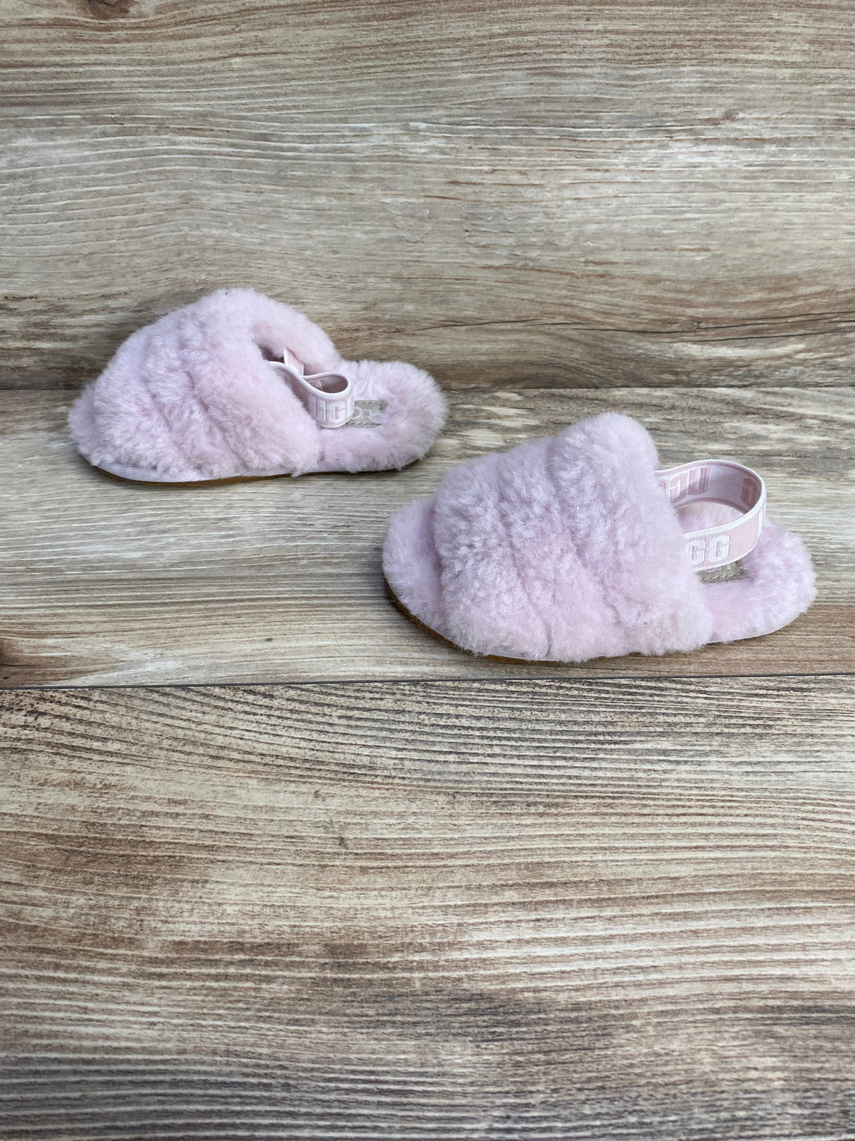 UGG Fluff Yeah Slides Pink sz 8c - Me n Mommy To Be