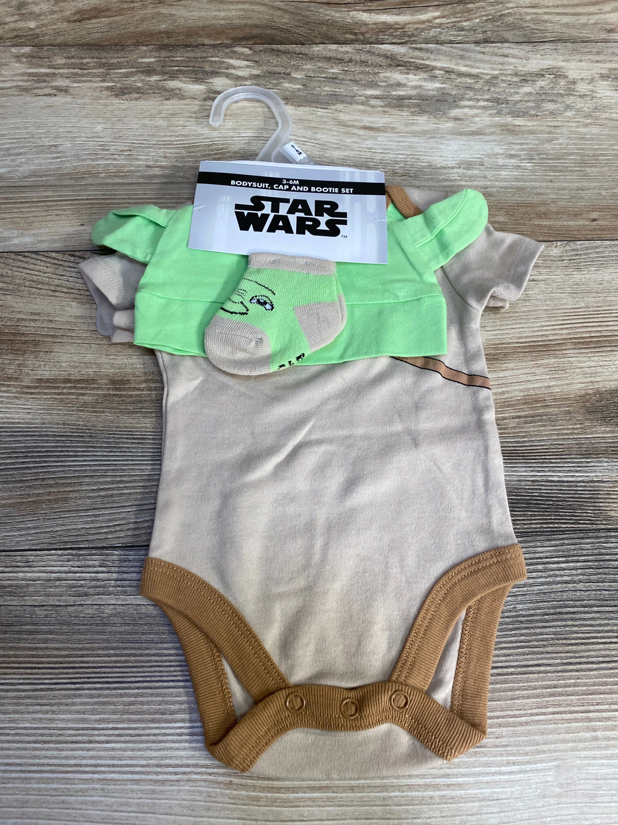 NEW Star Wars 3pc Bodysuit + Cap + Bootie Set Brown sz 3-6m - Me n Mommy To Be
