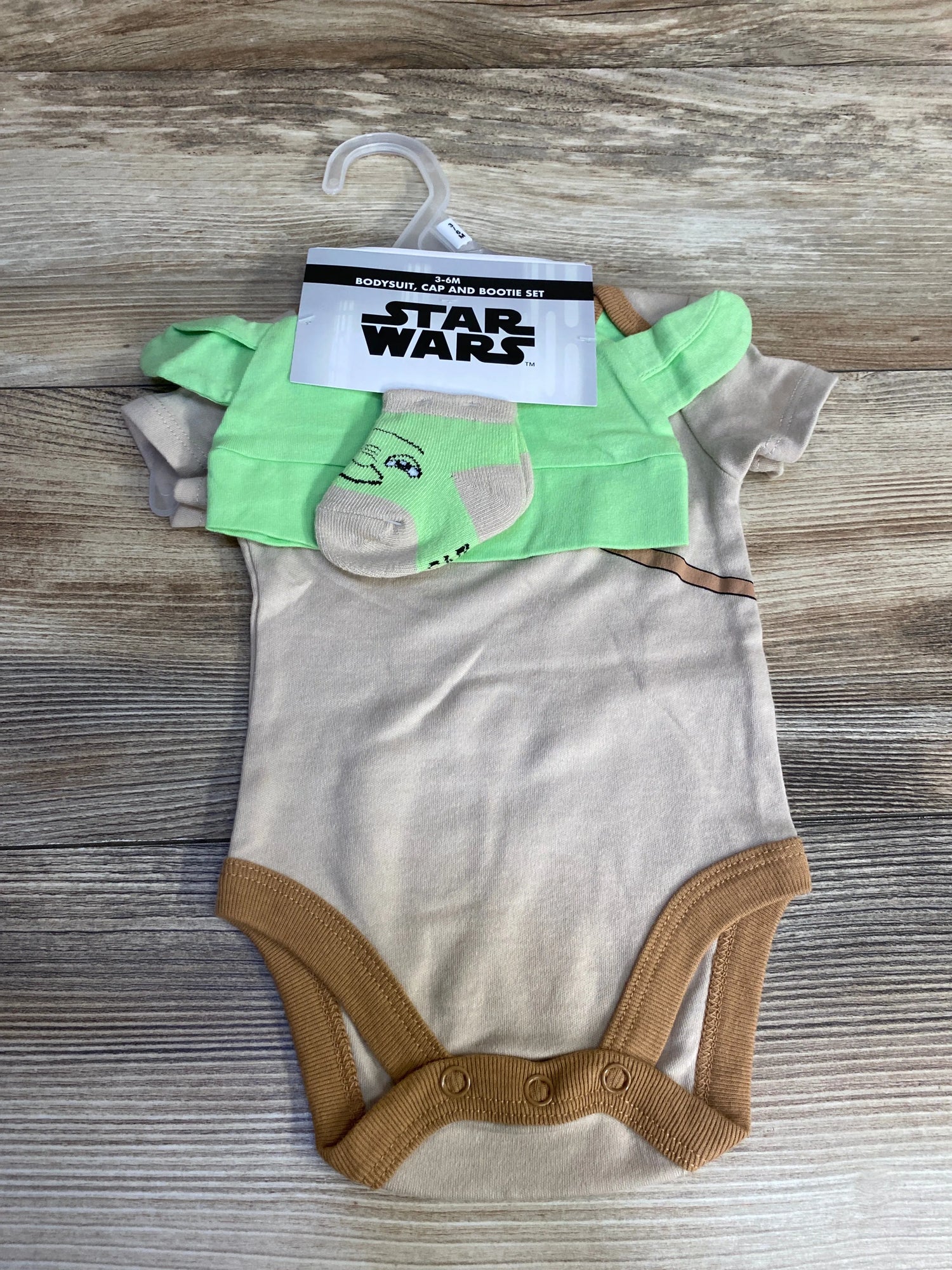 NEW Star Wars 3pc Bodysuit + Cap + Bootie Set Brown sz 3-6m - Me n Mommy To Be
