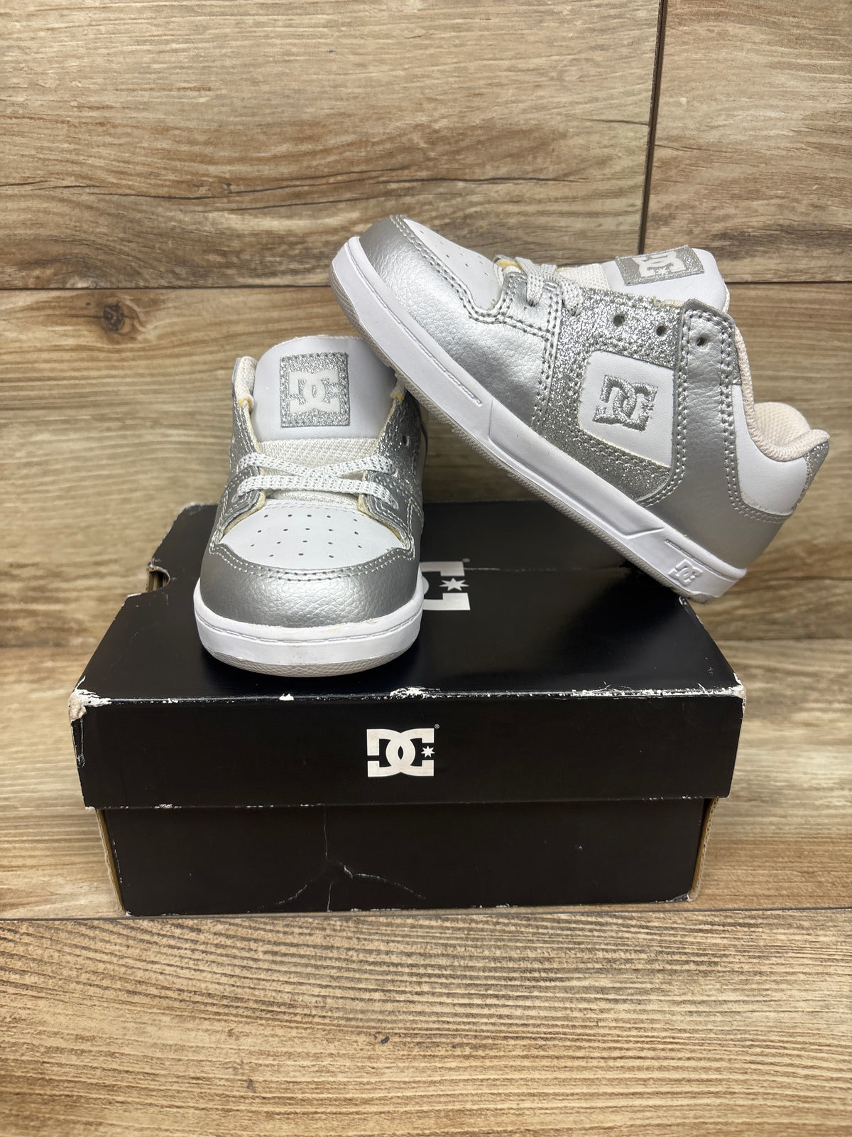 NEW DC Manteca 2 LE Sneakers in Metallic Silver/White sz 10c