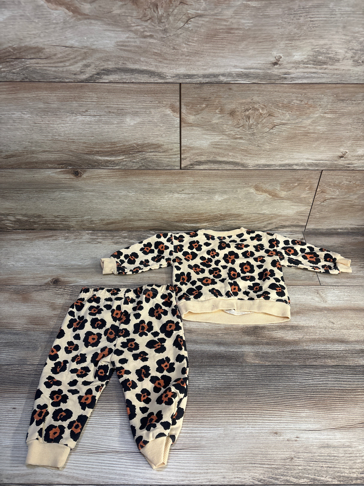 Hello Kitty 2pc Leopard Sweatshirt & Joggers Set Tan sz 9m