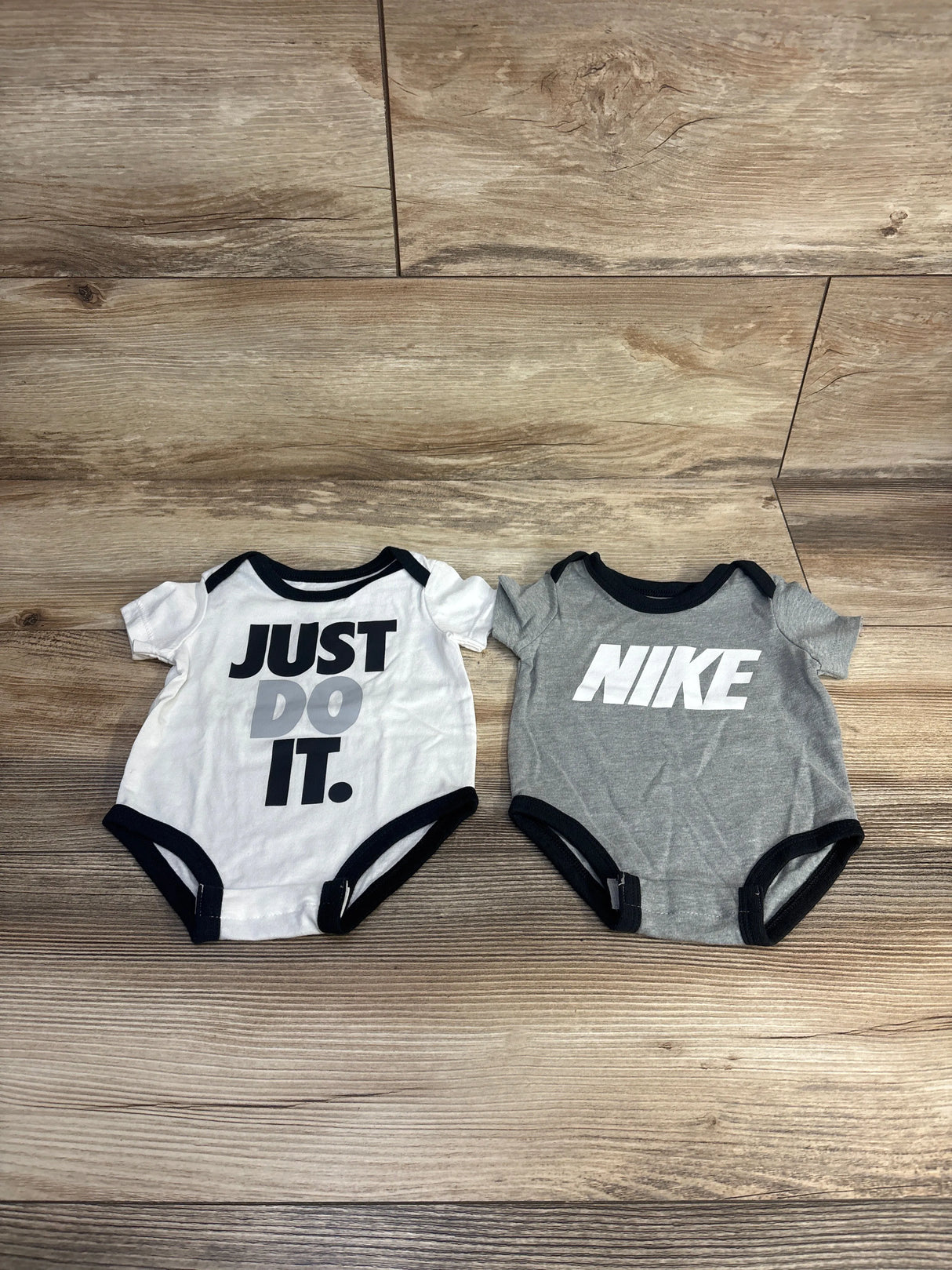 Nike 2pk Logo Bodysuits Grey sz 3m
