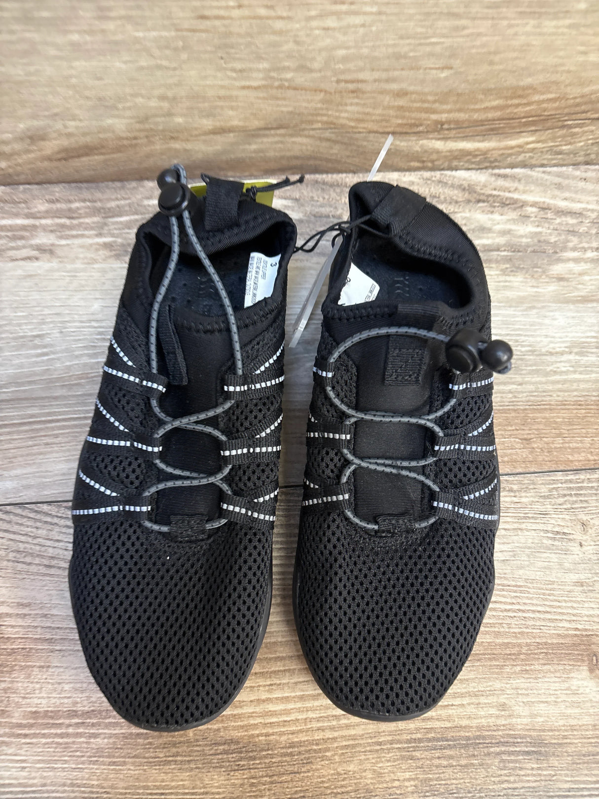 NEW All In Motion Windsor Water Sneakers Black sz 3Y