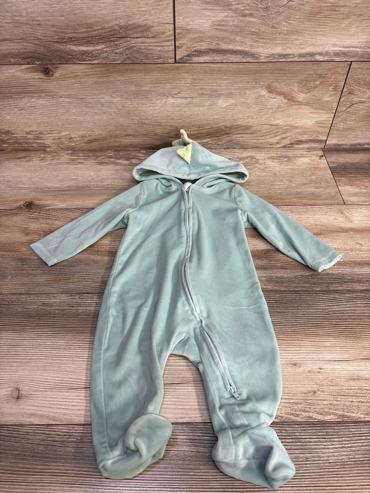 Old Navy Dinosaur Velour Footed Sleep & Play in Catalina sz 3-6m