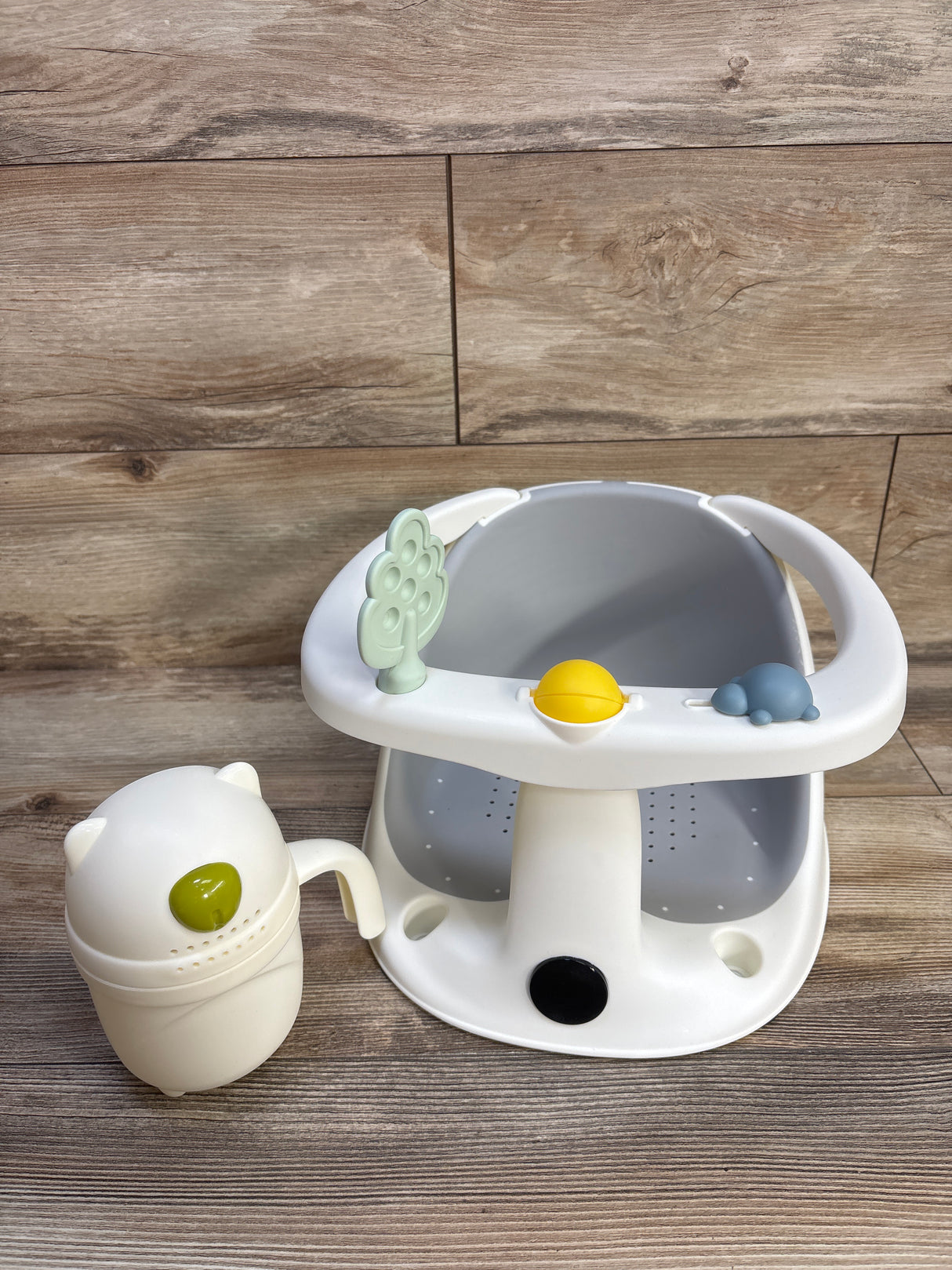 UXLXLK Non-Slip Bath Seat with Rinse Cup, Grey