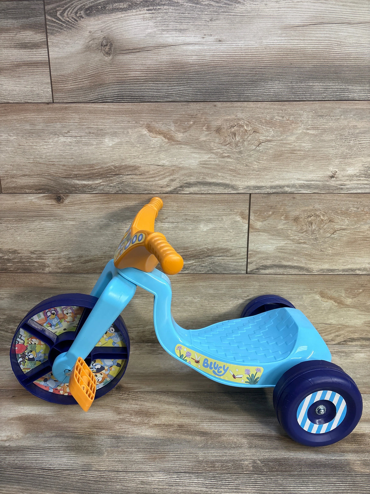 Bluey 10" Fly Wheel Kids' Tricycle with Electronic Sound