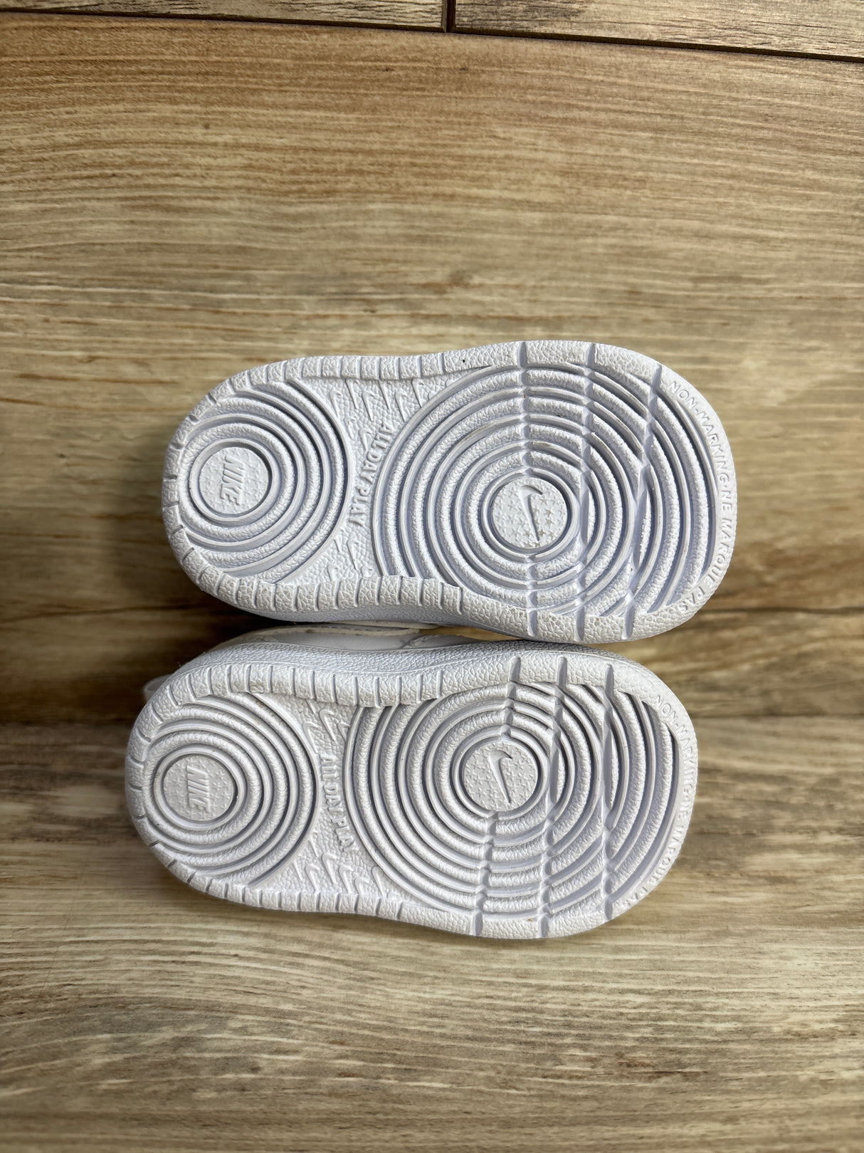 Nike Court Borough Low 2 TD 'Triple White' Sneakers sz 2c