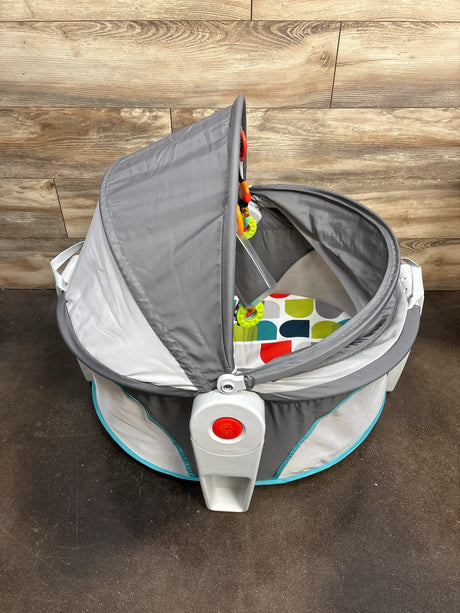 NEW Fisher Price On-The-Go Baby Dome in Color Climbers - Me n Mommy To Be