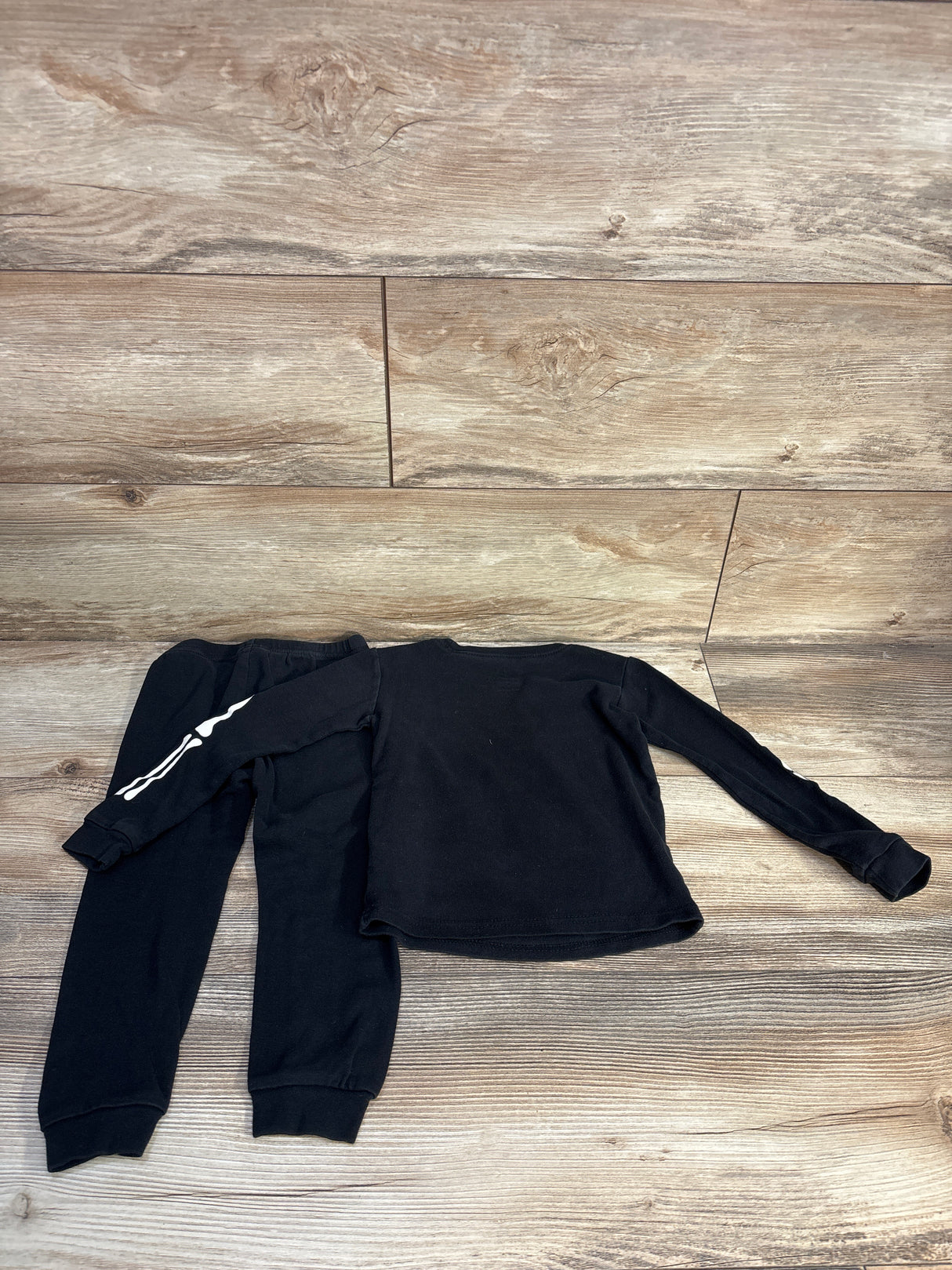 Children's Place 2pc Skeleton Pajama Set Black sz 3T