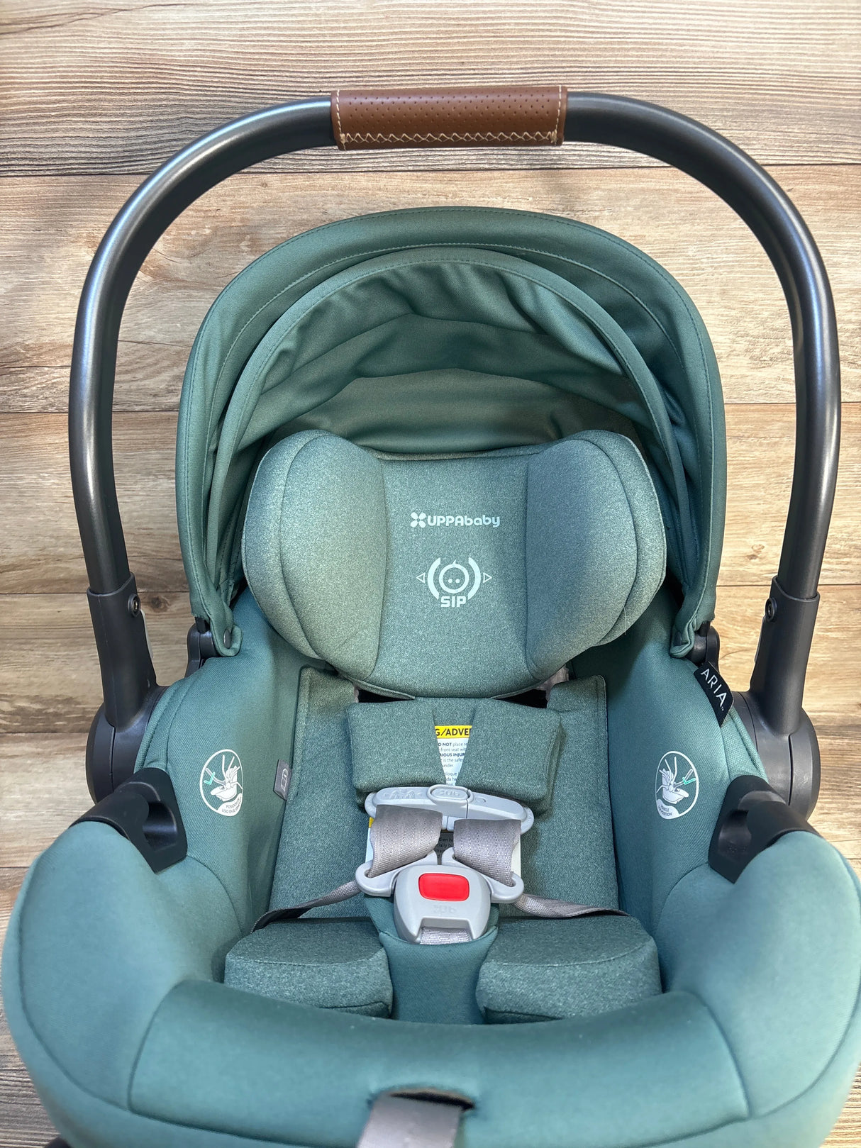 UPPAbaby Aria Infant Car Seat + Two Bases in Gwen
