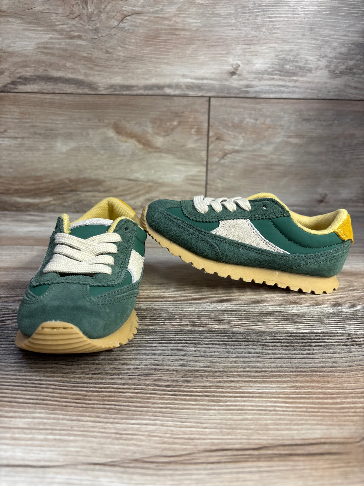 Zara Sports Sneakers, Green sz 10c