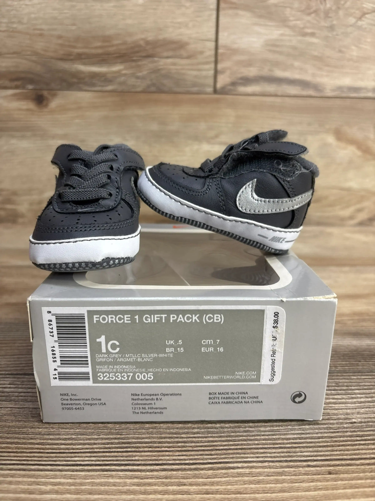 Black and white baby Nike sneakers with box, toddler footwear resale, gently used kids shoes
