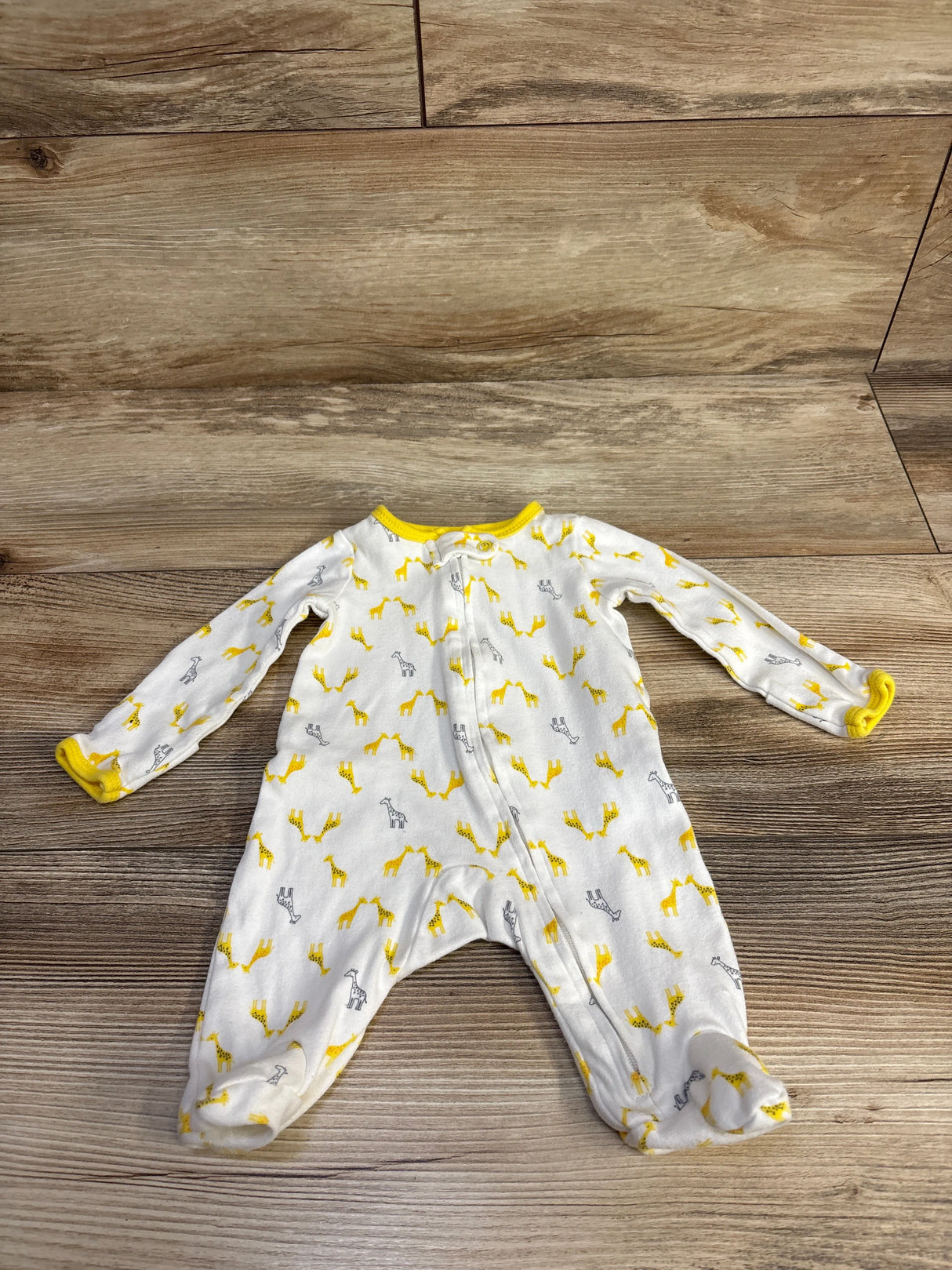 Simple Joys Giraffe Print Sleeper White sz Newborn