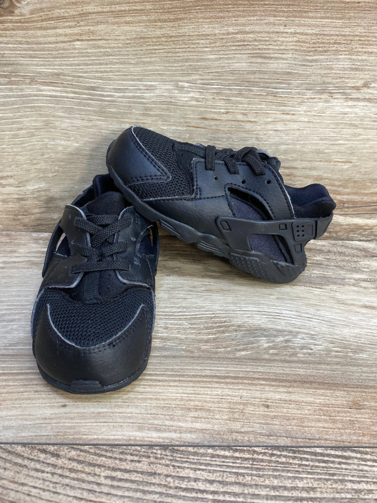 Nike Air Huarache Run Triple Black Sneakers sz 8c - Me n Mommy To Be