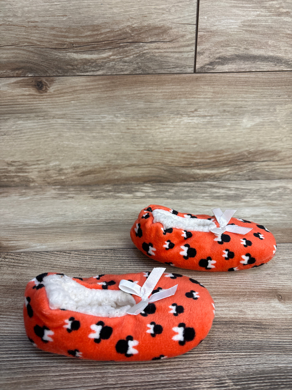 Minnie Mouse Slippers Pink sz 6/7c