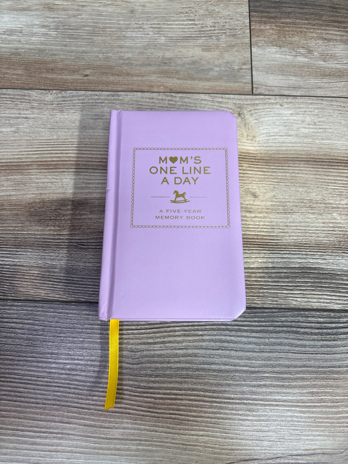Mom's One Line a Day: A Five-Year Memory Book Hardcover Book