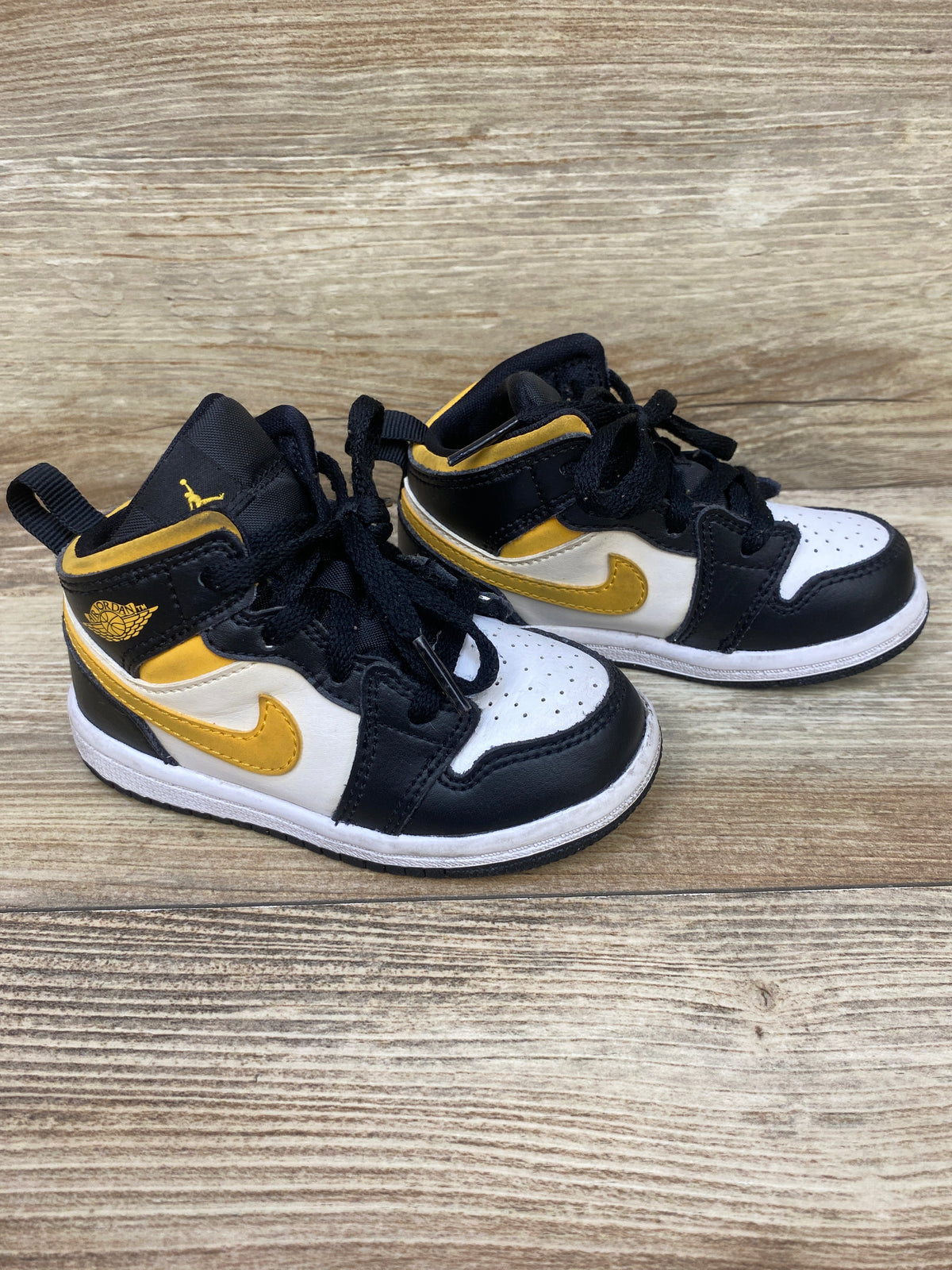 Air Jordan 1 Mid TD 'Black University Gold' Sneakers sz 7c