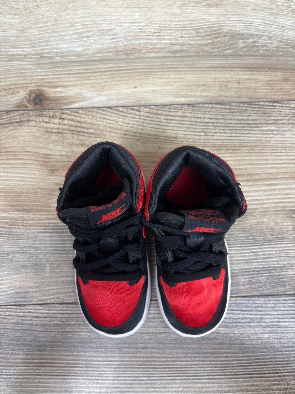 Air Jordan 1 Retro High OG TD 'Satin Bred' Sneakers sz 7c