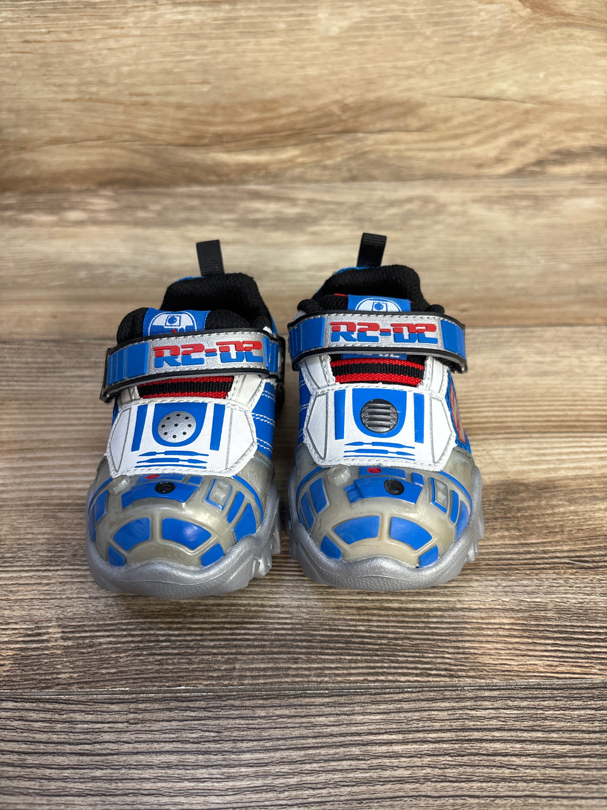 NWOT Star Wars x Skechers R2-D2 Light Up Shoes Blue sz 5c